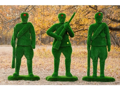 Топиари Композиция солдаты - газон Deluxe + Eco